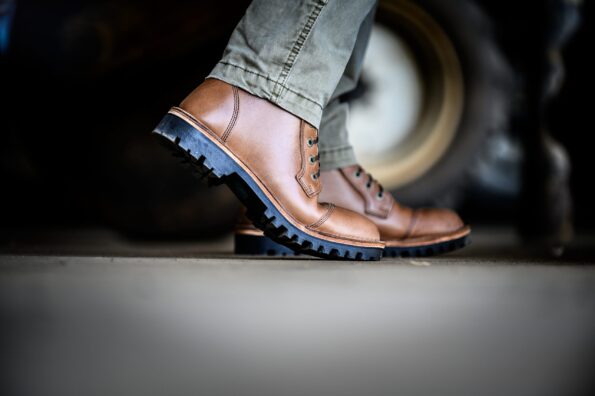 Yu-tan Numzaan - Natural Veg Tan - Jim Green